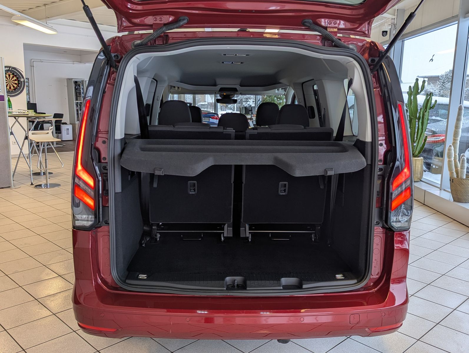 Fahrzeugabbildung Ford Tourneo Connect L2 Titan. 7-Sitze Bi-LED Cam AHK