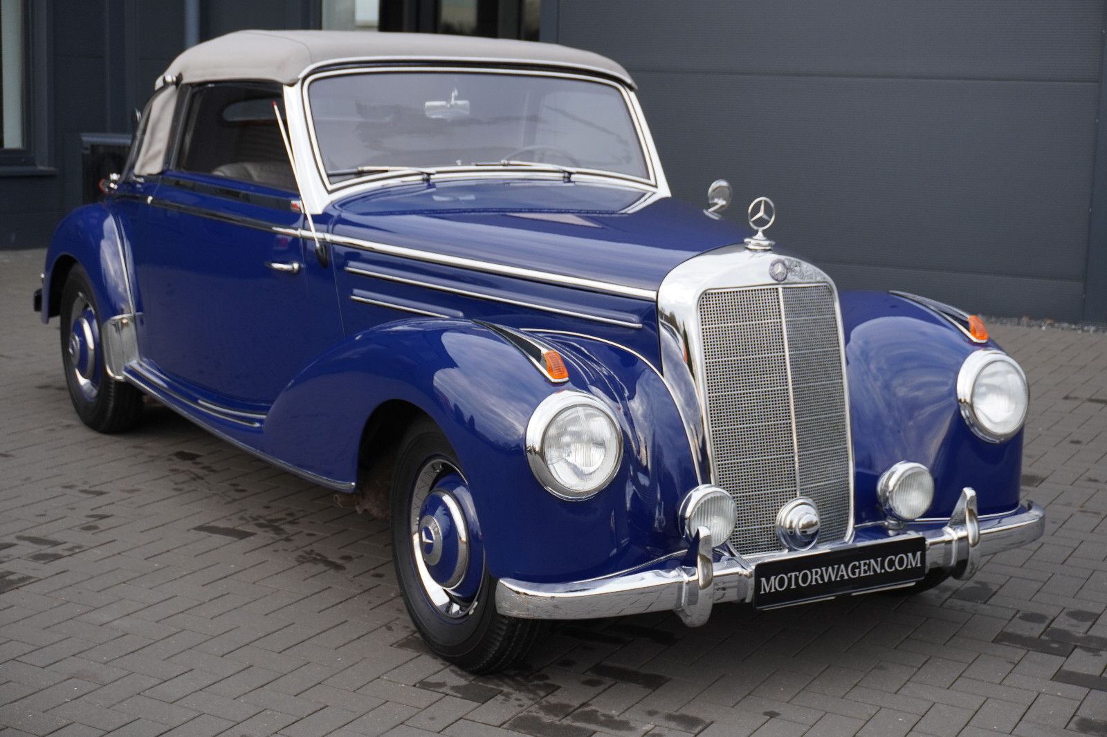 Fahrzeugabbildung Mercedes-Benz 220 A Cabriolet