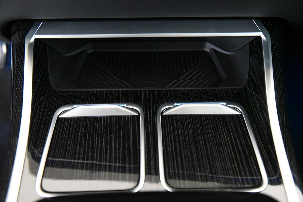 BMW 740