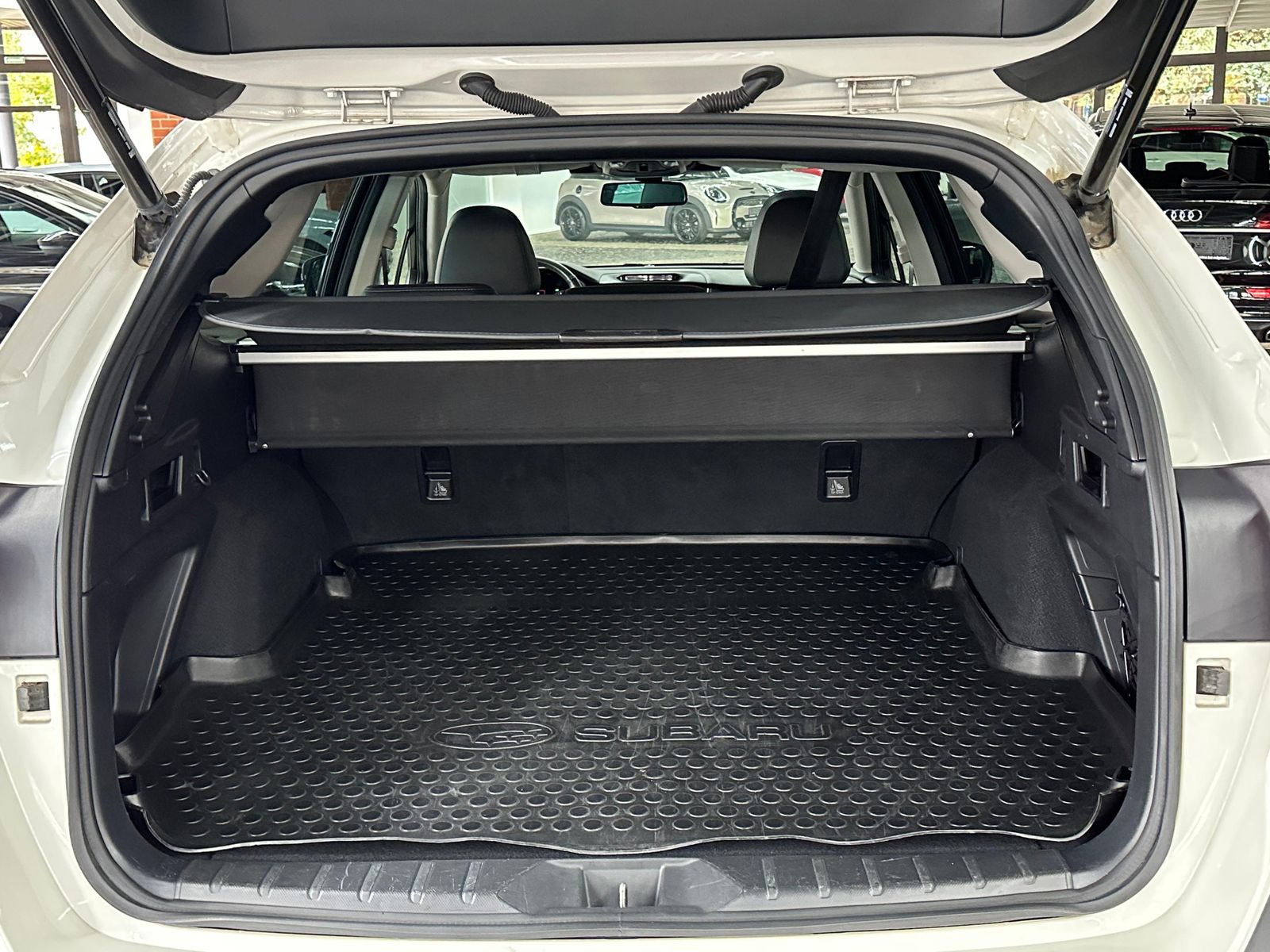 Fahrzeugabbildung Subaru Outback 2.5i Platinum EyeSight LED LEDER PANO TO