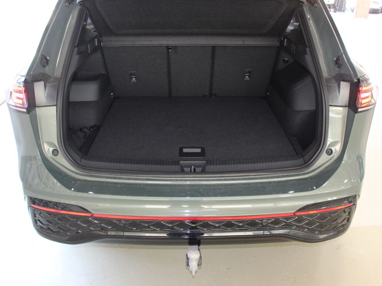 Fahrzeugabbildung Volkswagen Tiguan 2.0 TDI SCR 4M R-Line/360/ACC/AHK/St.Hz