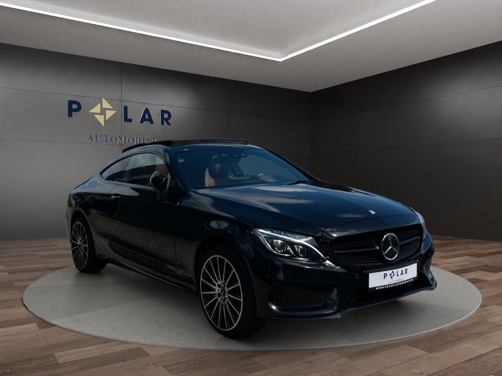 Fahrzeugabbildung Mercedes-Benz C 400 4Matic *AMG-Line*Panorama*Vollleder*Kamera
