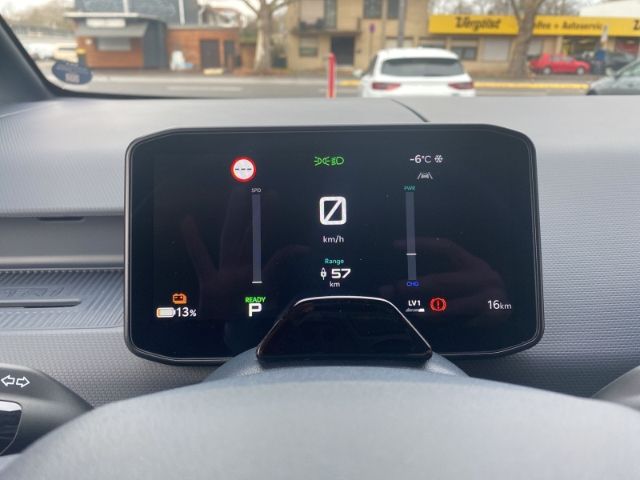 Fahrzeugabbildung Kia PV5 Cargo 71,2 kWh L2H1 3T ELITE *WÄRMEPUMPE*COM