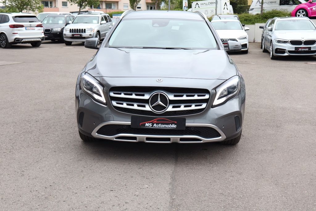 MERCEDES-BENZ GLA 180