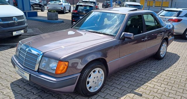 Mercedes-Benz 230 E-Automatik-Schiebedach-1.Hd-H Kennzeichen