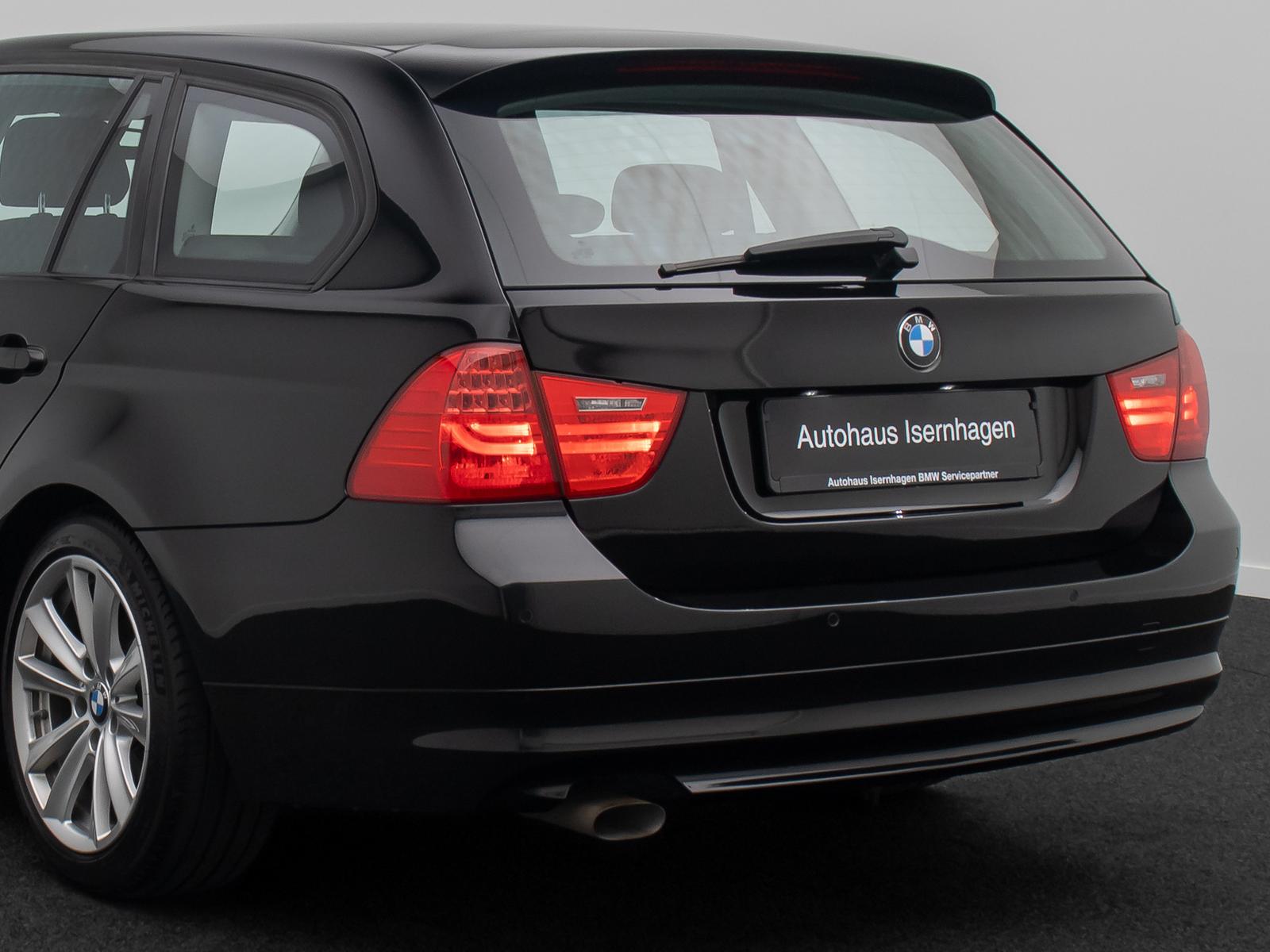 BMW 318 2012 — photo 14