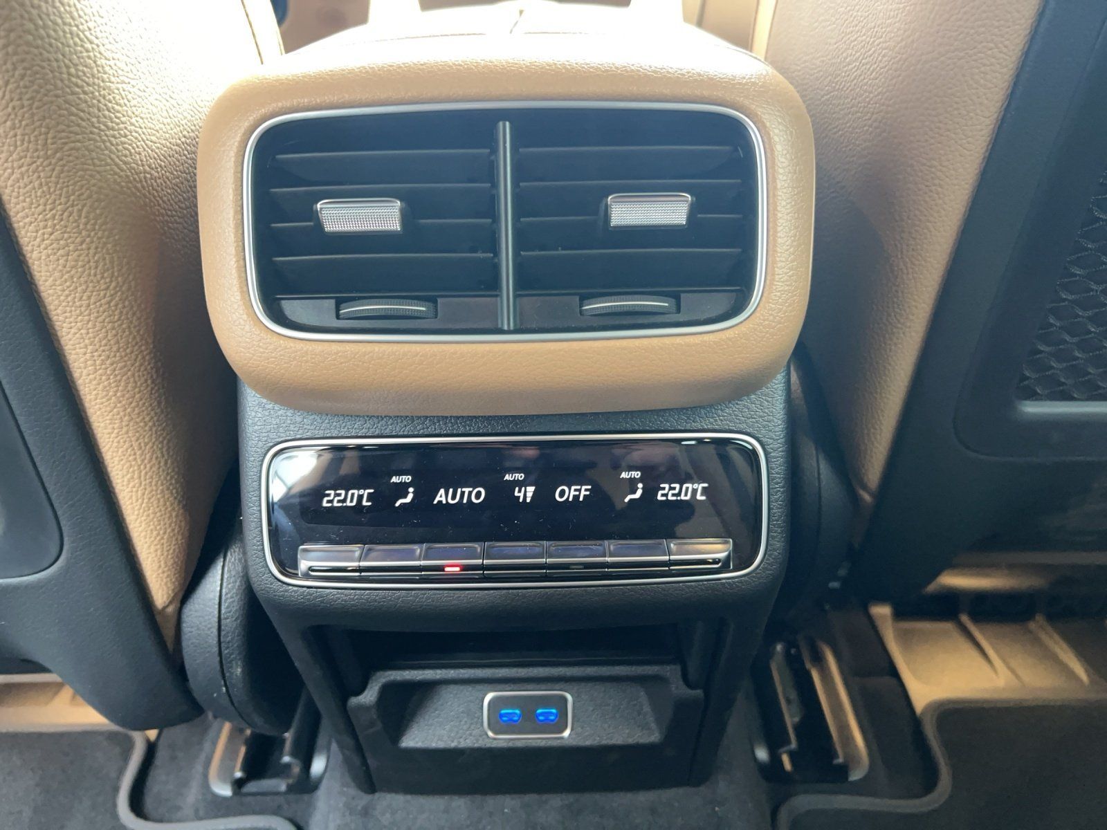 Fahrzeugabbildung Mercedes-Benz GLE 300d 4M AMG Standhzg 22" DISTRO Pano AHK 360