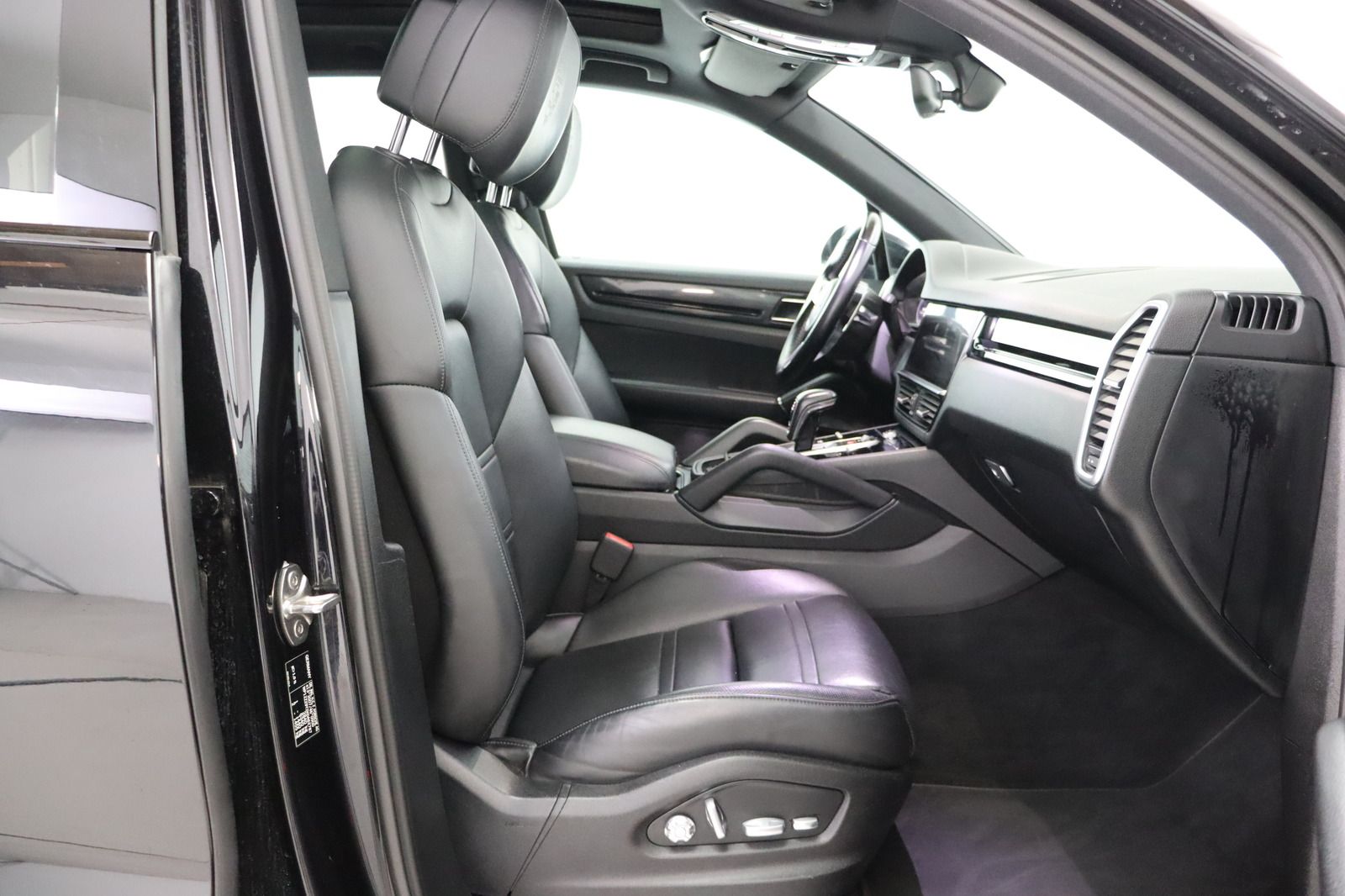 Fahrzeugabbildung Porsche Cayenne S * Pano * Standhzg. * RFK