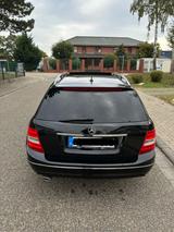 Mercedes-Benz 220 - schwarze Mercedes-Benz 220