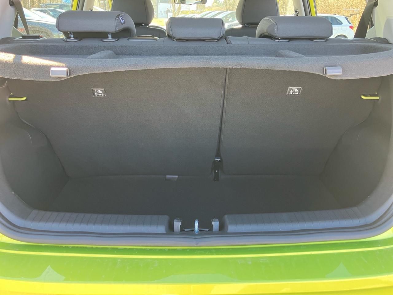 Fahrzeugabbildung Hyundai i10 Trend Fernlichtass. Kam. LM Navi PDC SHZ