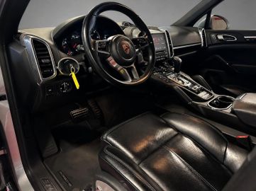 Porsche Cayenne - 10