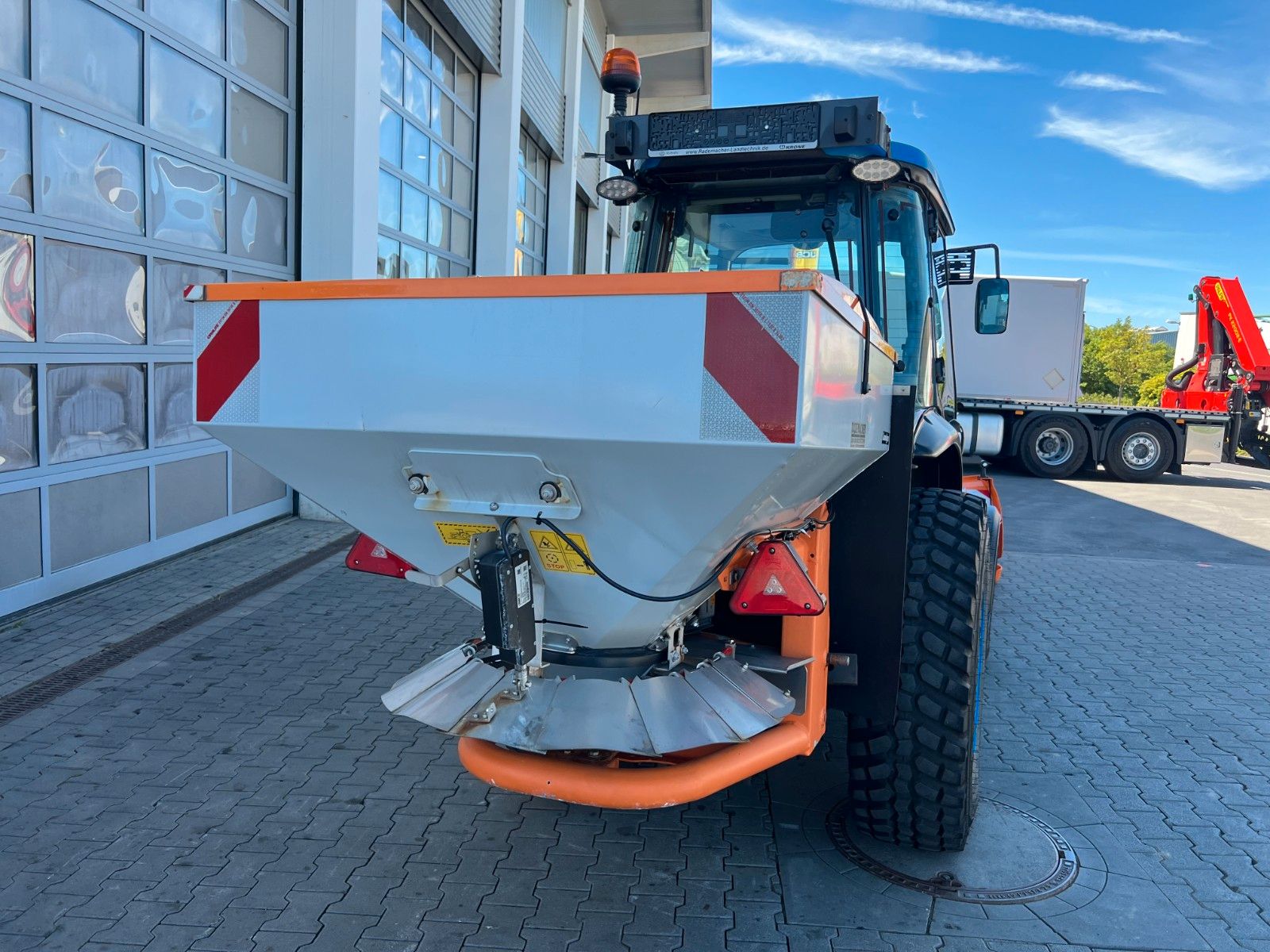 Fahrzeugabbildung Kubota M5101N / nur 437h / Kommunalpaket