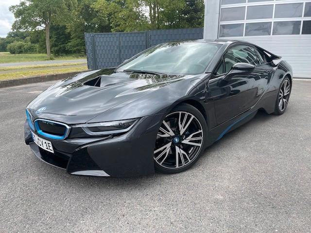 BMW i8 Coupe Pure Impulse