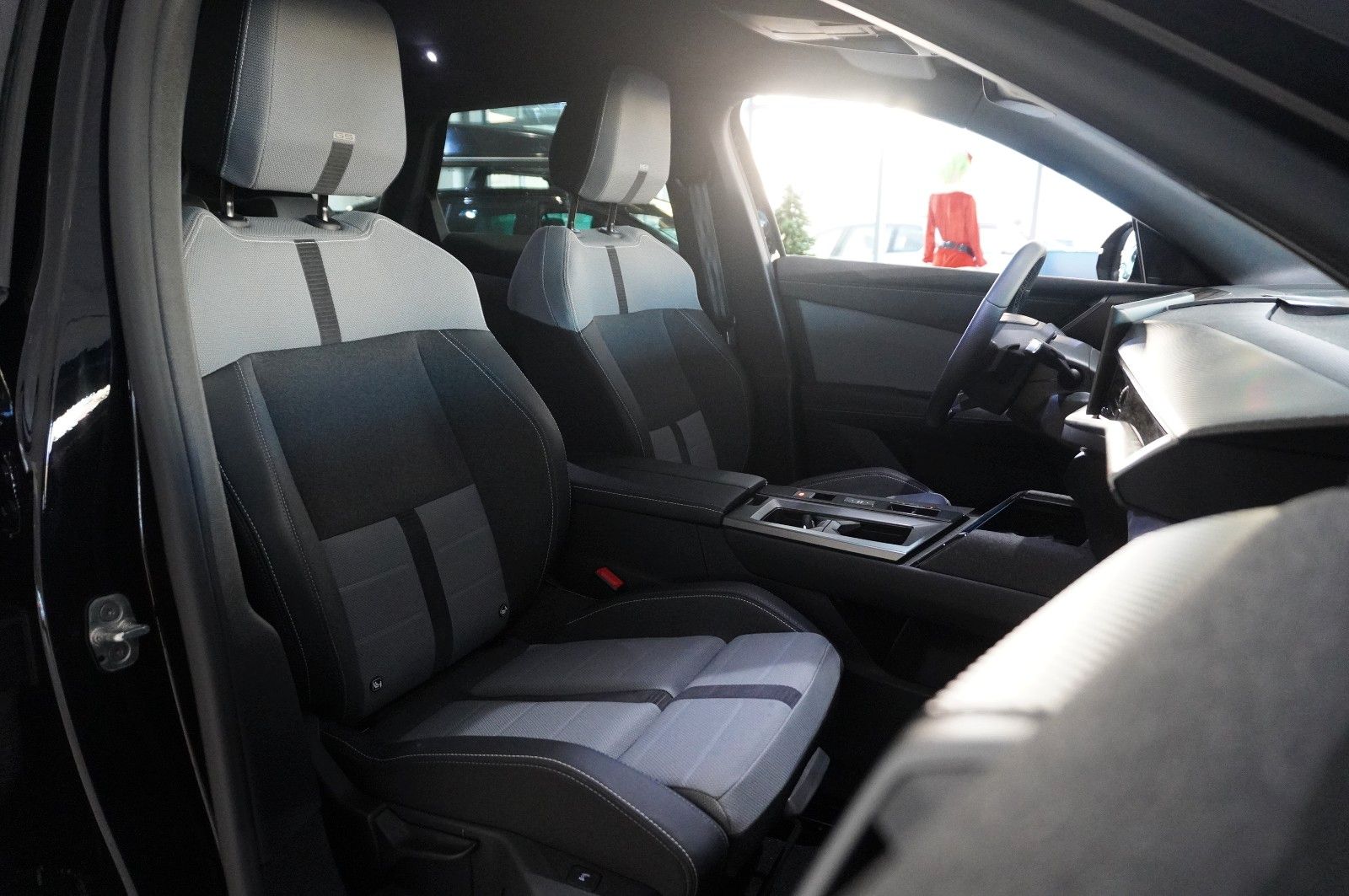 Fahrzeugabbildung Opel Grandland B 1.2 48V GS MHD LED-MATRIX/KAMERA/SHZ