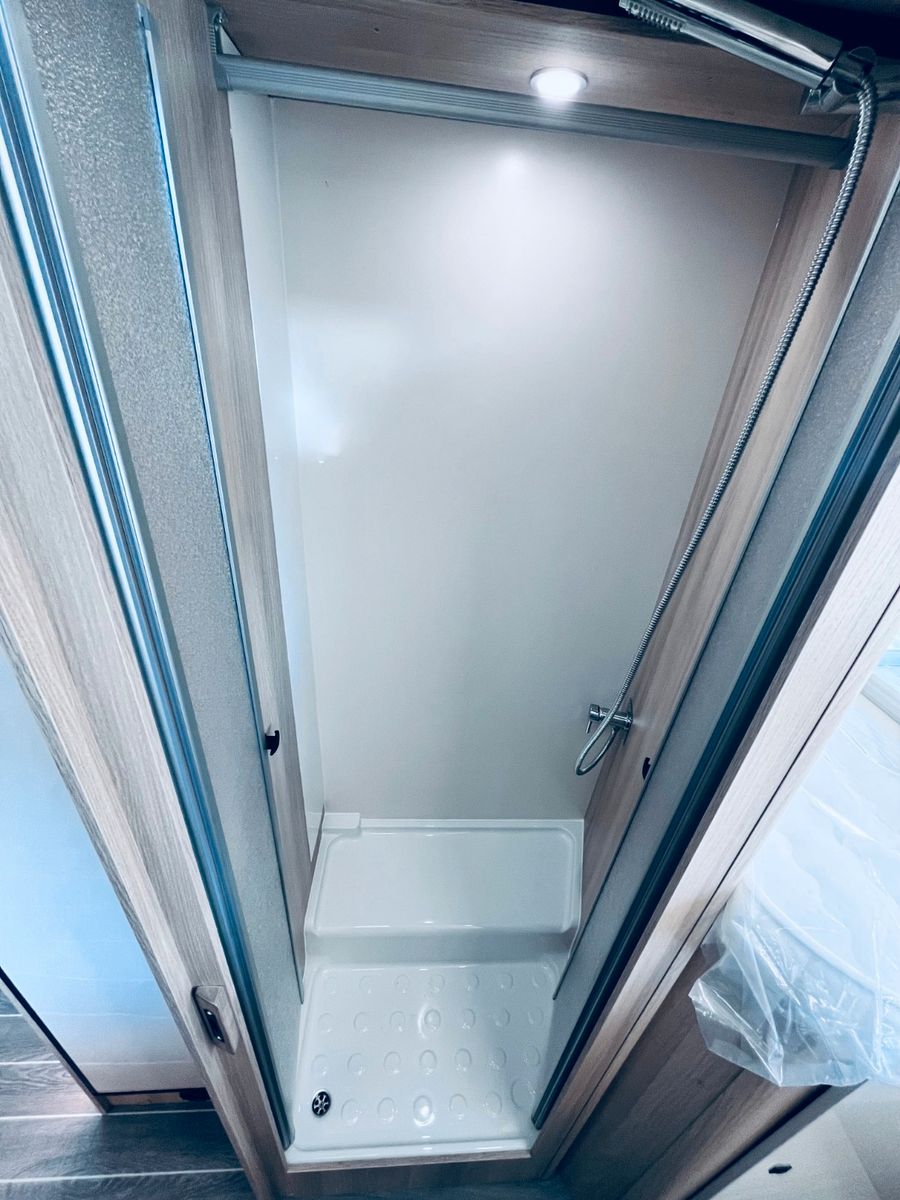 Fahrzeugabbildung NobelART T-7000 - Modell 2026 - Hubbett