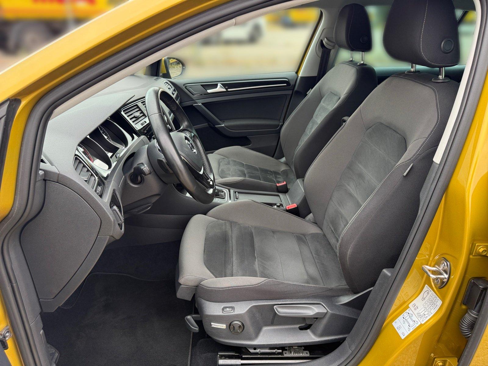 Volkswagen Golf VII Highline 1.4TSI DSG ACC DynLicht Klima