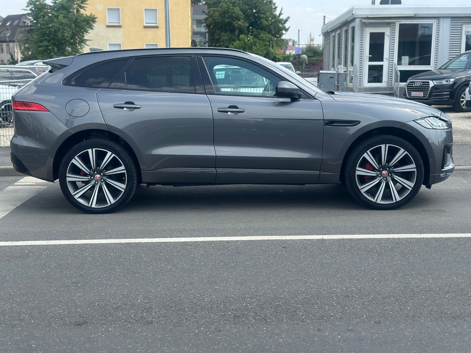 Fahrzeugabbildung Jaguar F-PACE S AWD QUICKSHIFT*22`LM+PANO+HEADUP+KAM*