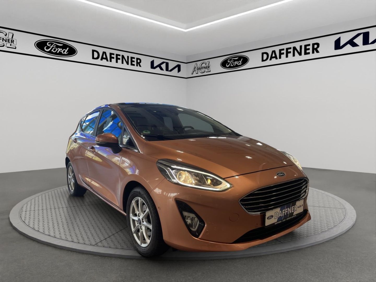 Fahrzeugabbildung Ford Fiesta Titanium Kamera Panoramadach Tempomat