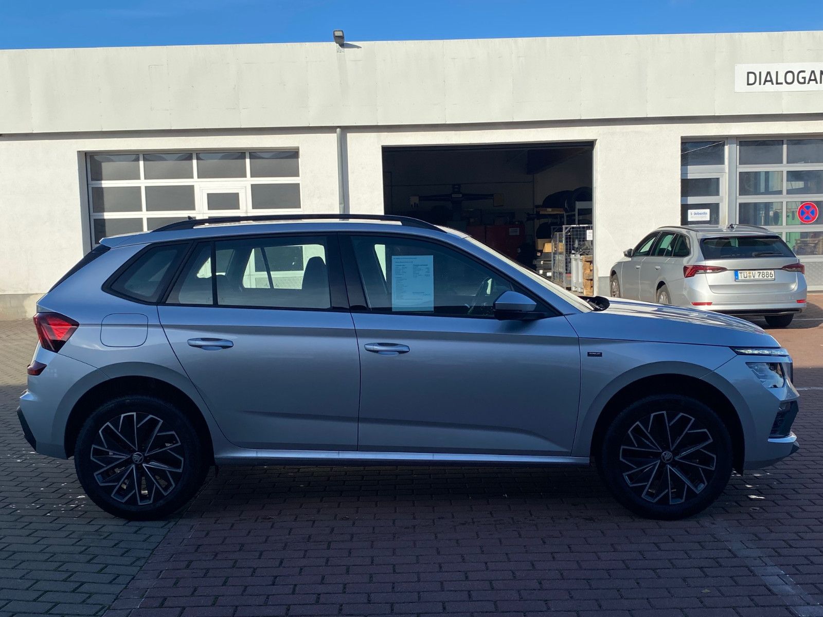 Fahrzeugabbildung SKODA Kamiq 1.0 TSI Drive *LED*FSH*KAMERA*SMARTLINK*