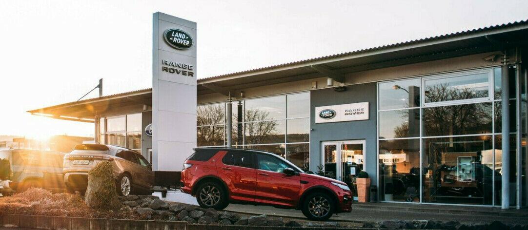 showroom-image-top