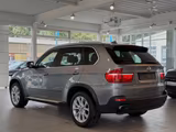 BMW X5 xDrive48i*KLIMAAUT.*NAVI*LEDER*HEAD-UP*350PS* - BMW X5 aus 2009