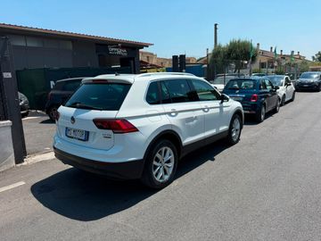 Volkswagen Tiguan - 2