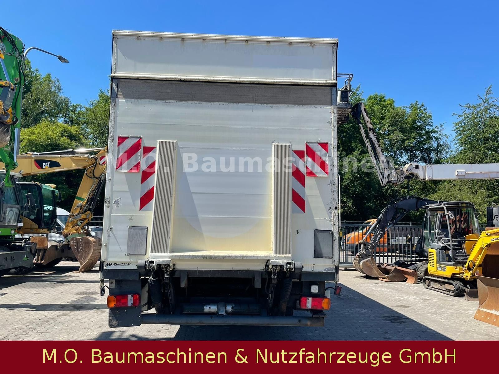 Fahrzeugabbildung Mercedes-Benz 1222 L / Ladebordwand / Thermoking VM-400 D /AC