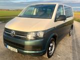 Volkswagen T6, tolles Familienauto, Scheckheft gepflegt - : Van, Familienauto
