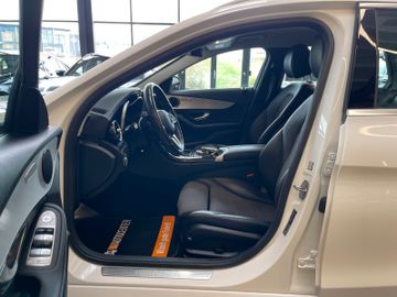 Mercedes-Benz C 180 *CARPLAY*PDC*AHK*LED*NAVI*EL.SITZE*