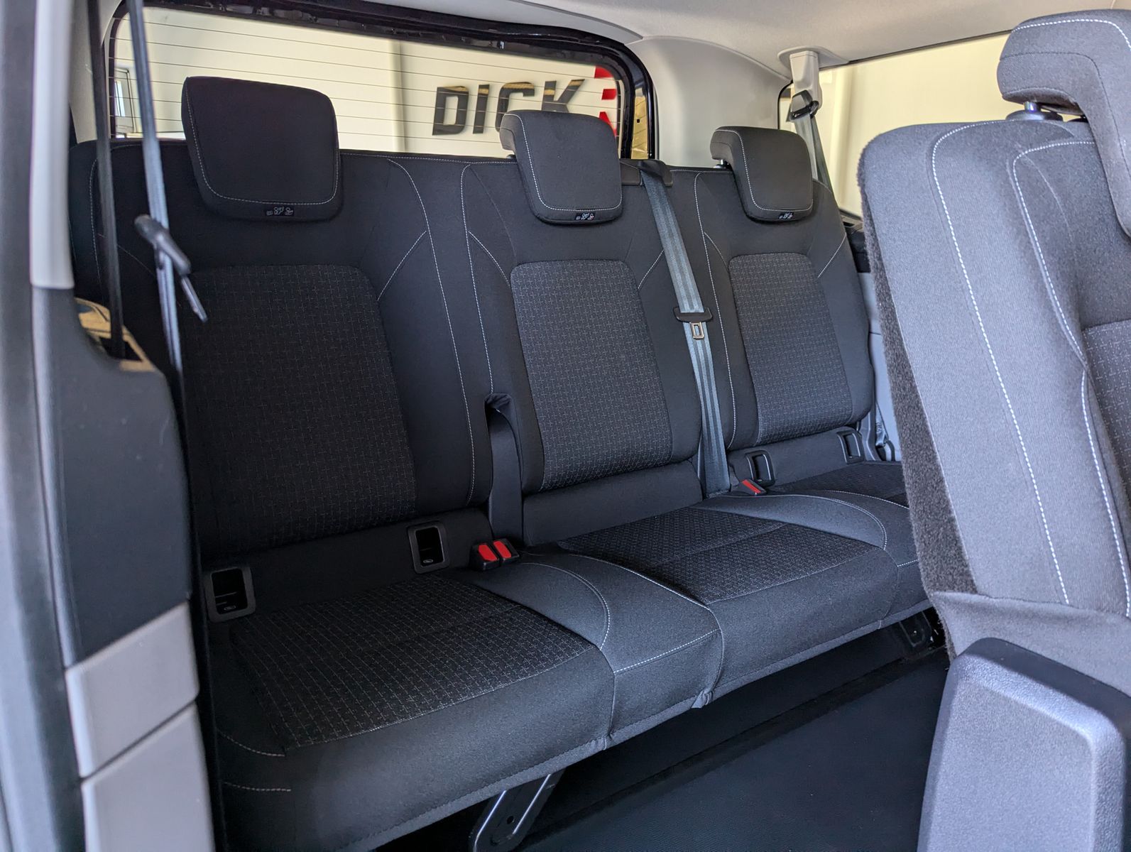Fahrzeugabbildung Ford Transit Custom 320 L1 Navi 8-Sitze LED Kamera