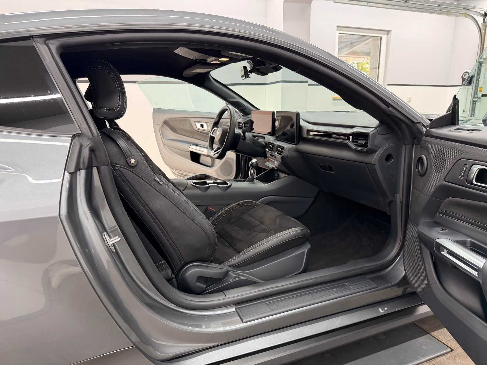 Ford Mustang Eco 2.3 Carbonized Grey/Duplex AGA/Perfo, миниатюра 16