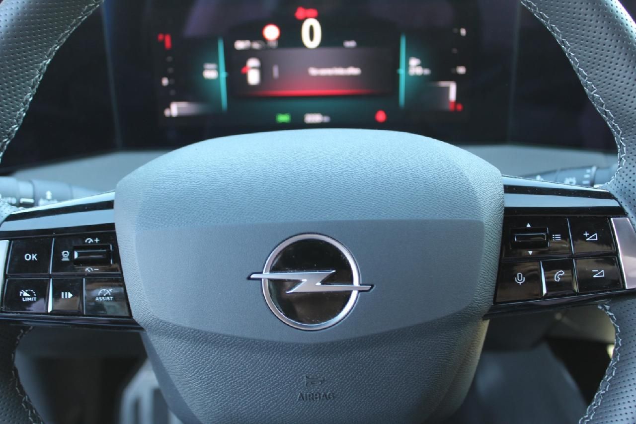 Fahrzeugabbildung Opel Astra L Sports Tourer 1.2T GS Line