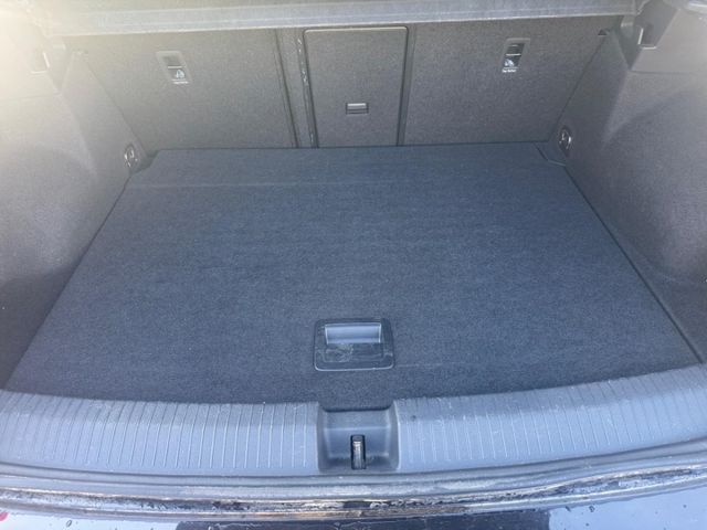 T-Roc R-Line 1.0 TSI LED Navi Climatronic Sitzhe