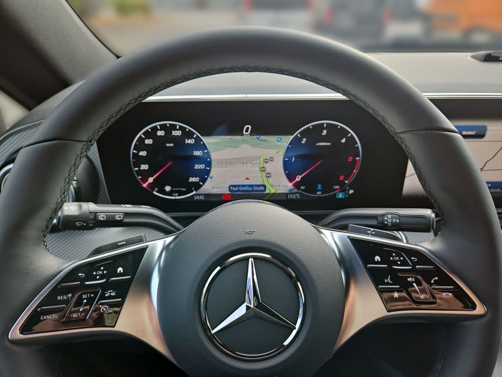 Fahrzeugabbildung Mercedes-Benz V 300 d Style lang AMG Style 4MATIC AHK STH AUT
