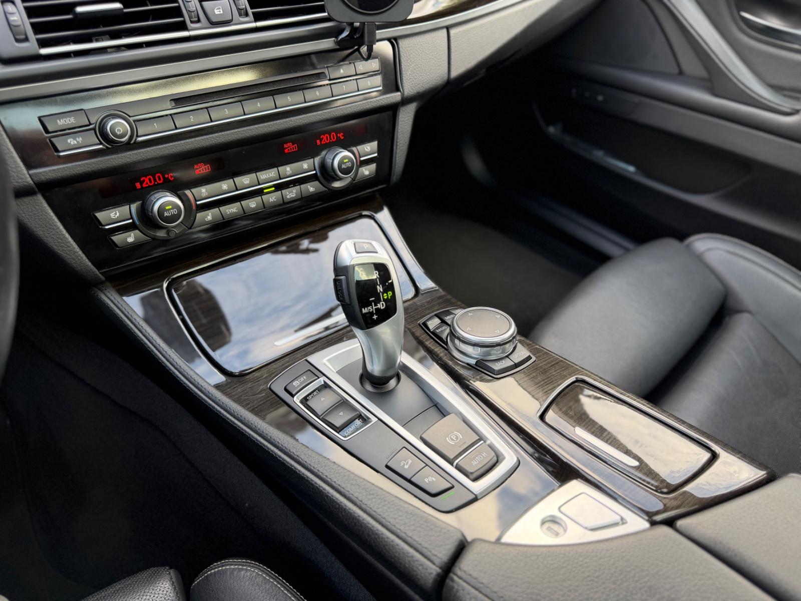 BMW 530 xDrive* H&K*HUD*PANO*LEDER*ACC*AHK*XENON*LED