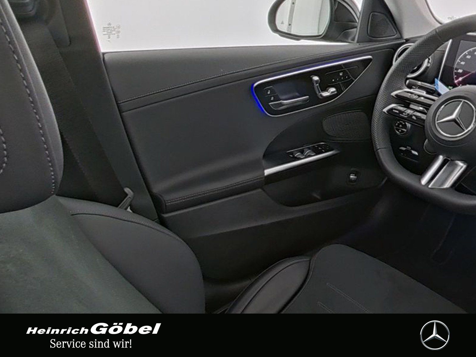Fahrzeugabbildung Mercedes-Benz C 300 AMG+PANO+KAMERA+MEMORY+LED+SPUR.P+CARPLAY