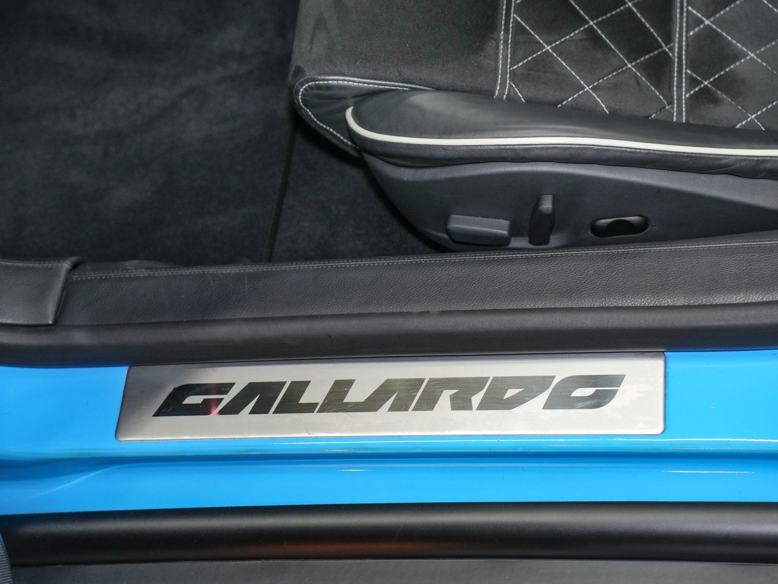 Fahrzeugabbildung Lamborghini Gallardo LP 560Spyder - Lift|19"Apollo|Q-Citura