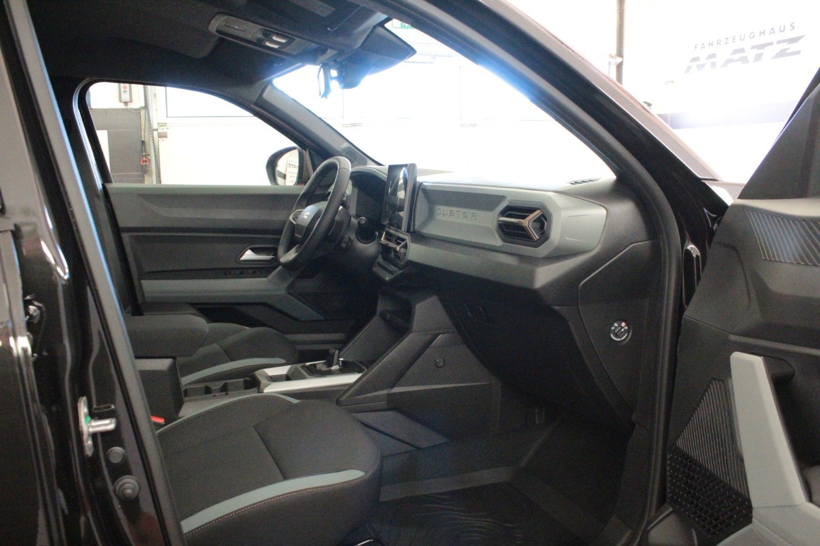 Fahrzeugabbildung Dacia Duster Hybrid 140 Extreme*Winterpaket*15064*