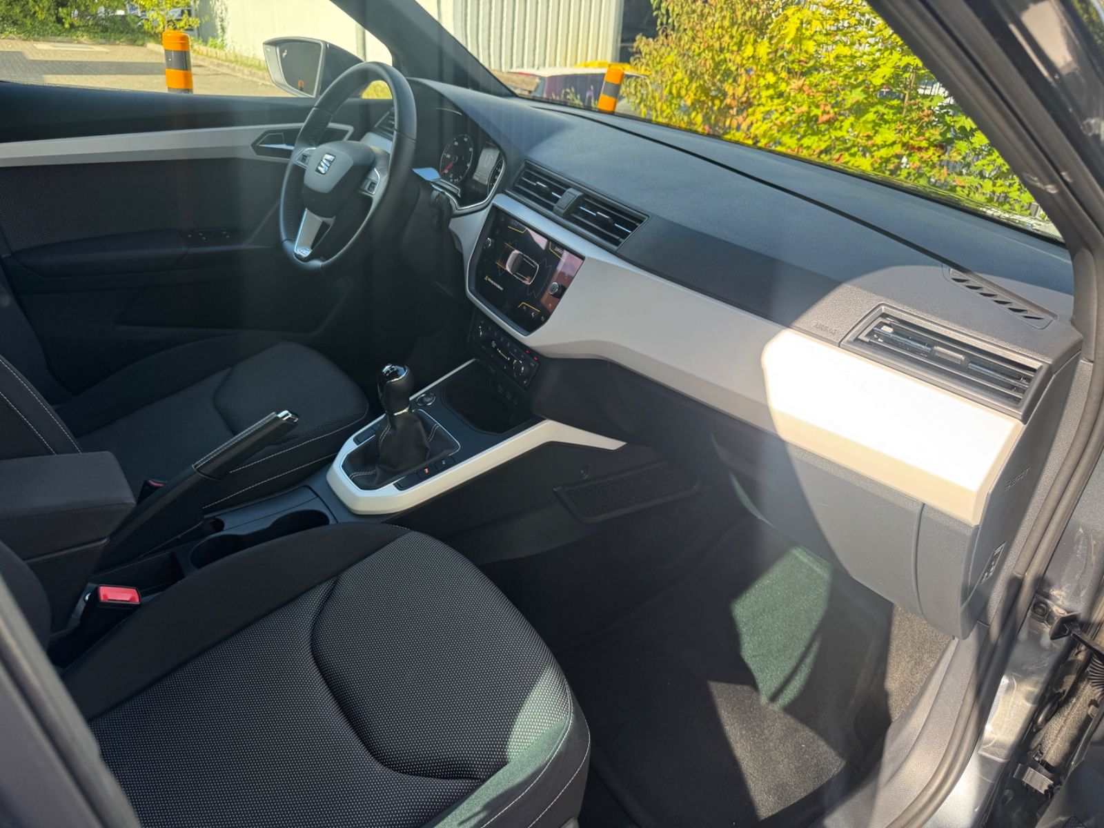 Fahrzeugabbildung SEAT Arona Xcellence LED+Navi+ACC+Lane