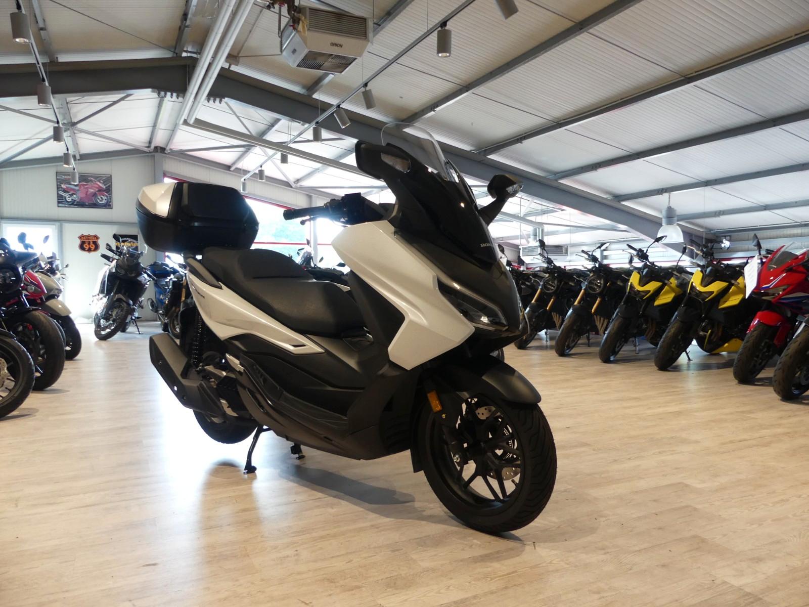 Honda Forza125 mit ABS incl. Anlieferung