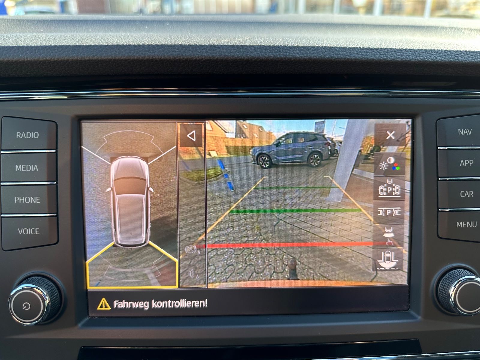 Fahrzeugabbildung SEAT Ateca 1.4 TSI ACT Xcellence Pano/AHK/LED/360°