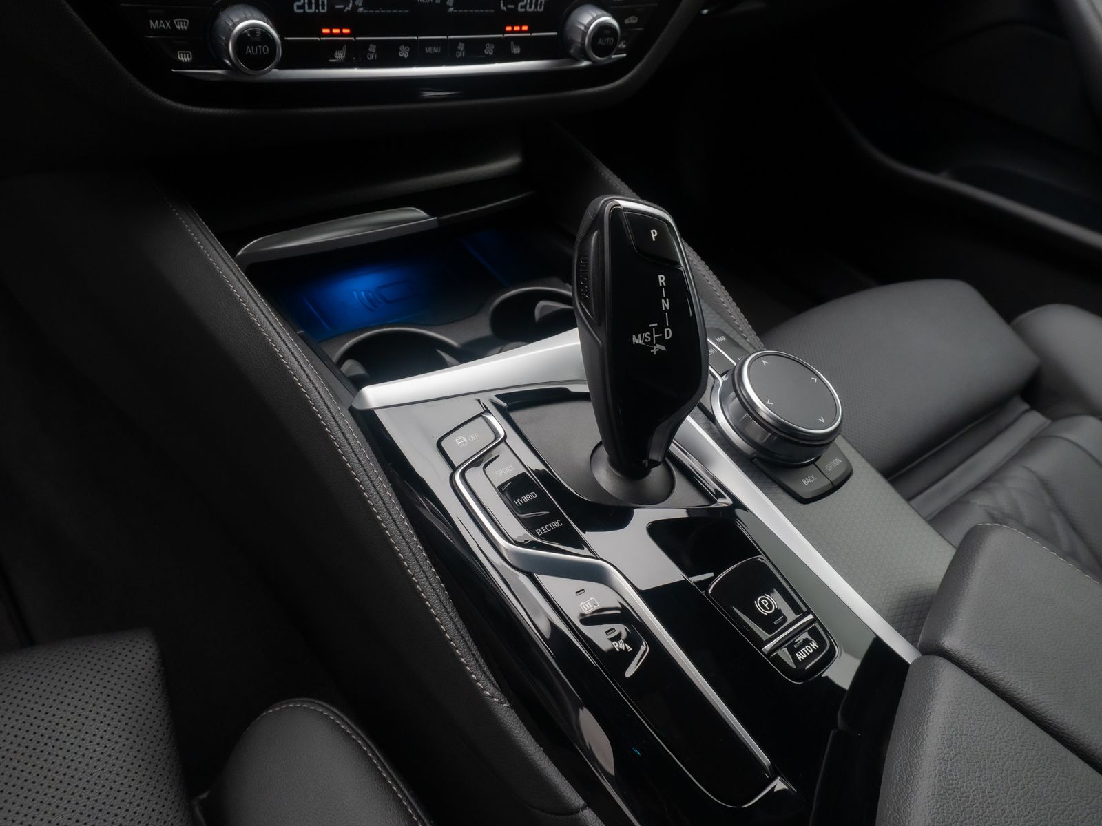 Fahrzeugabbildung BMW 530e M Sport Laser HUD DAB Komfort Alarm 19Zoll