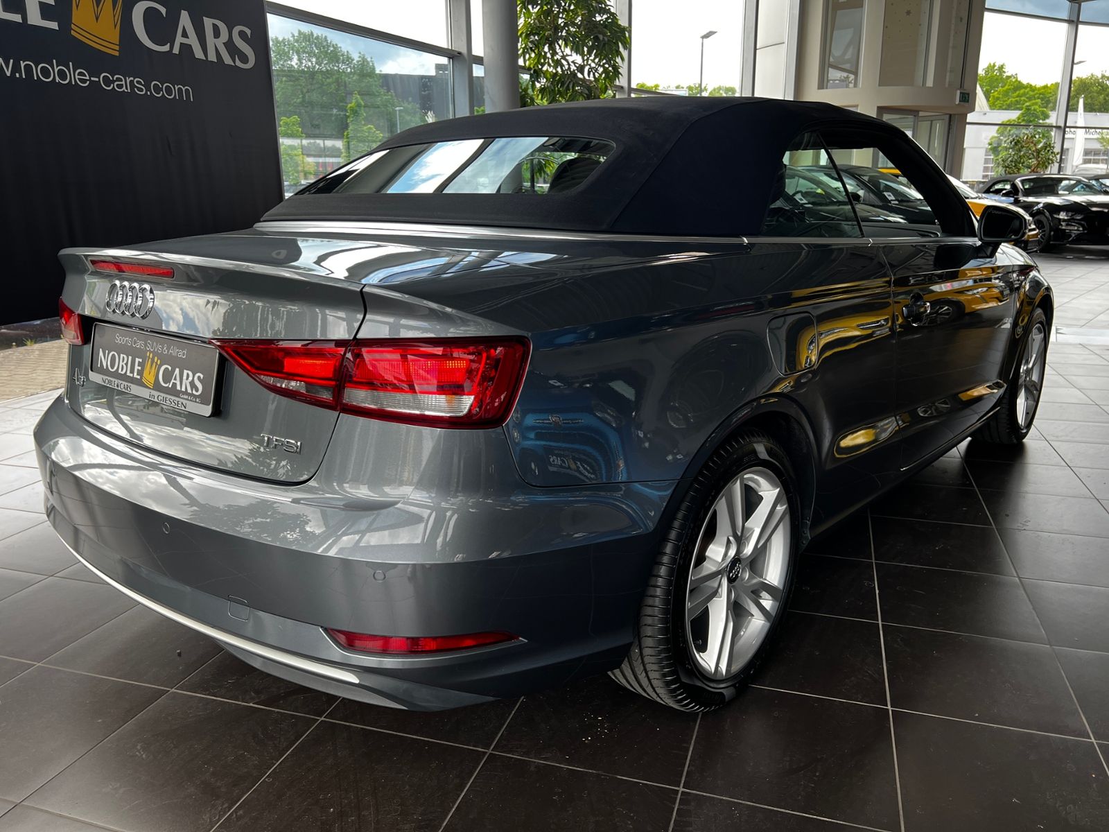 Fahrzeugabbildung Audi A3 Cabriolet sport AHK LED XENON NAVI
