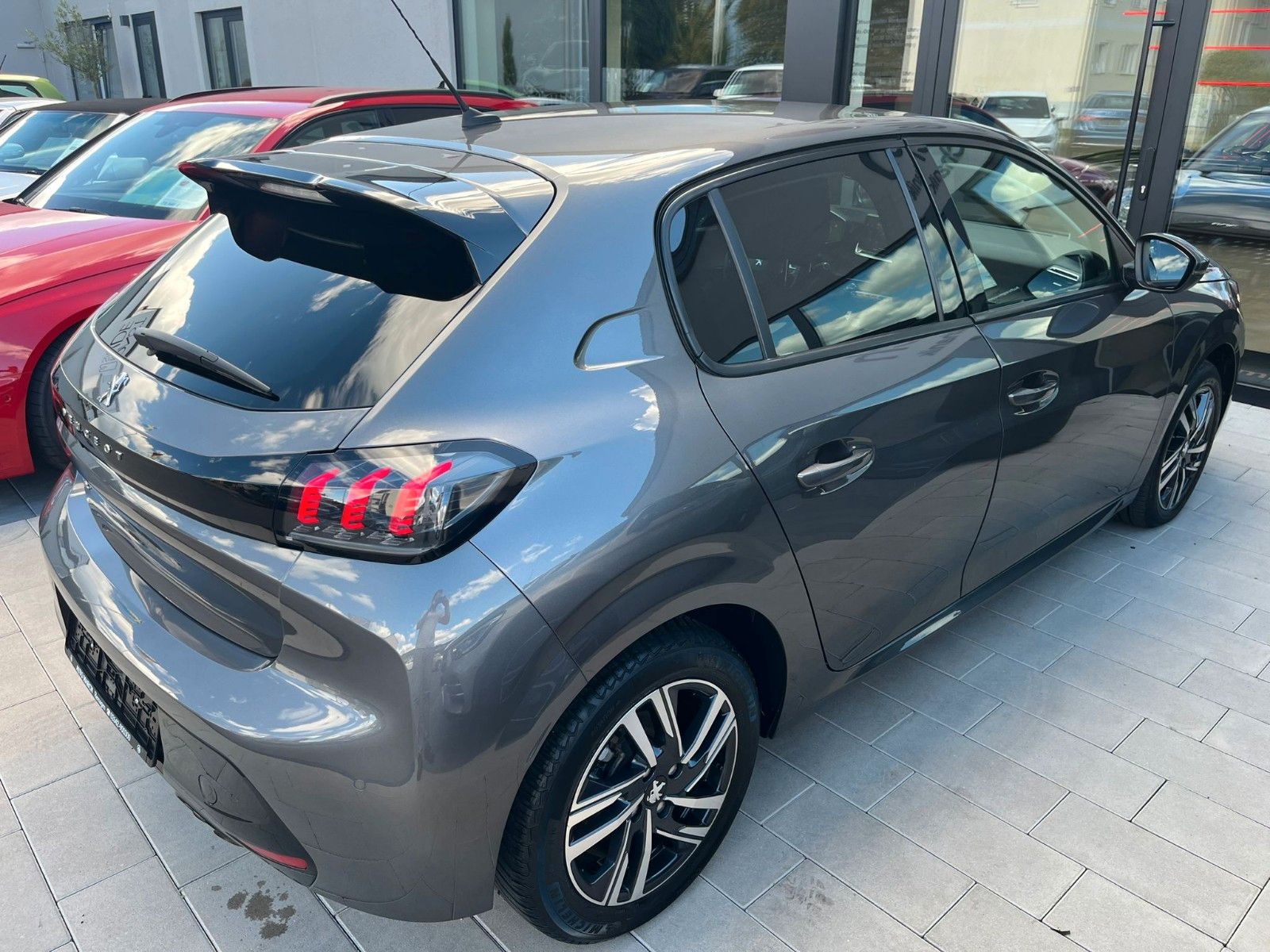 Fahrzeugabbildung Peugeot 208 Allure Pack