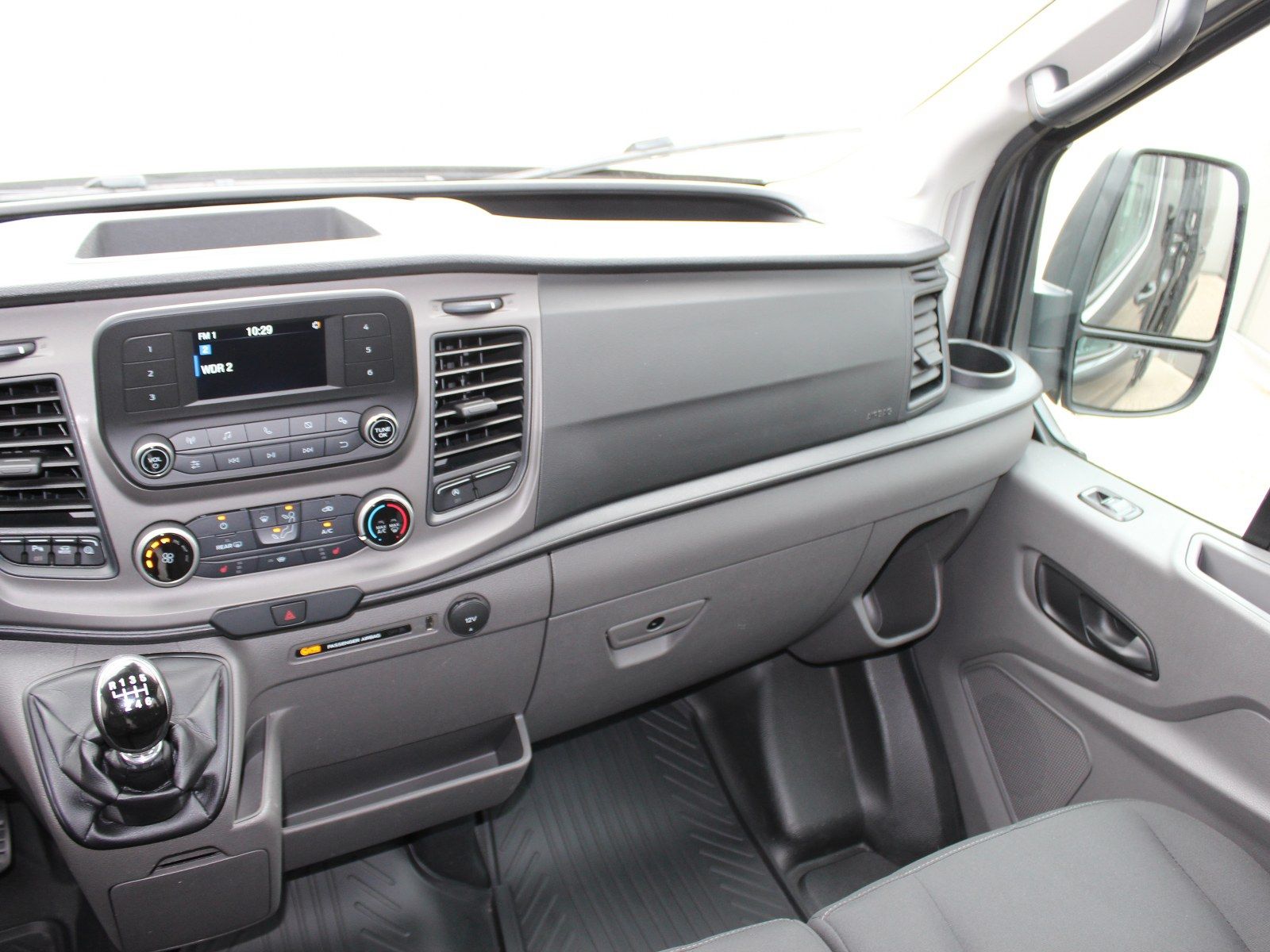Fahrzeugabbildung Ford Transit 330 L2 Trend 2,0 TDCi DPF Mild-Hybrid