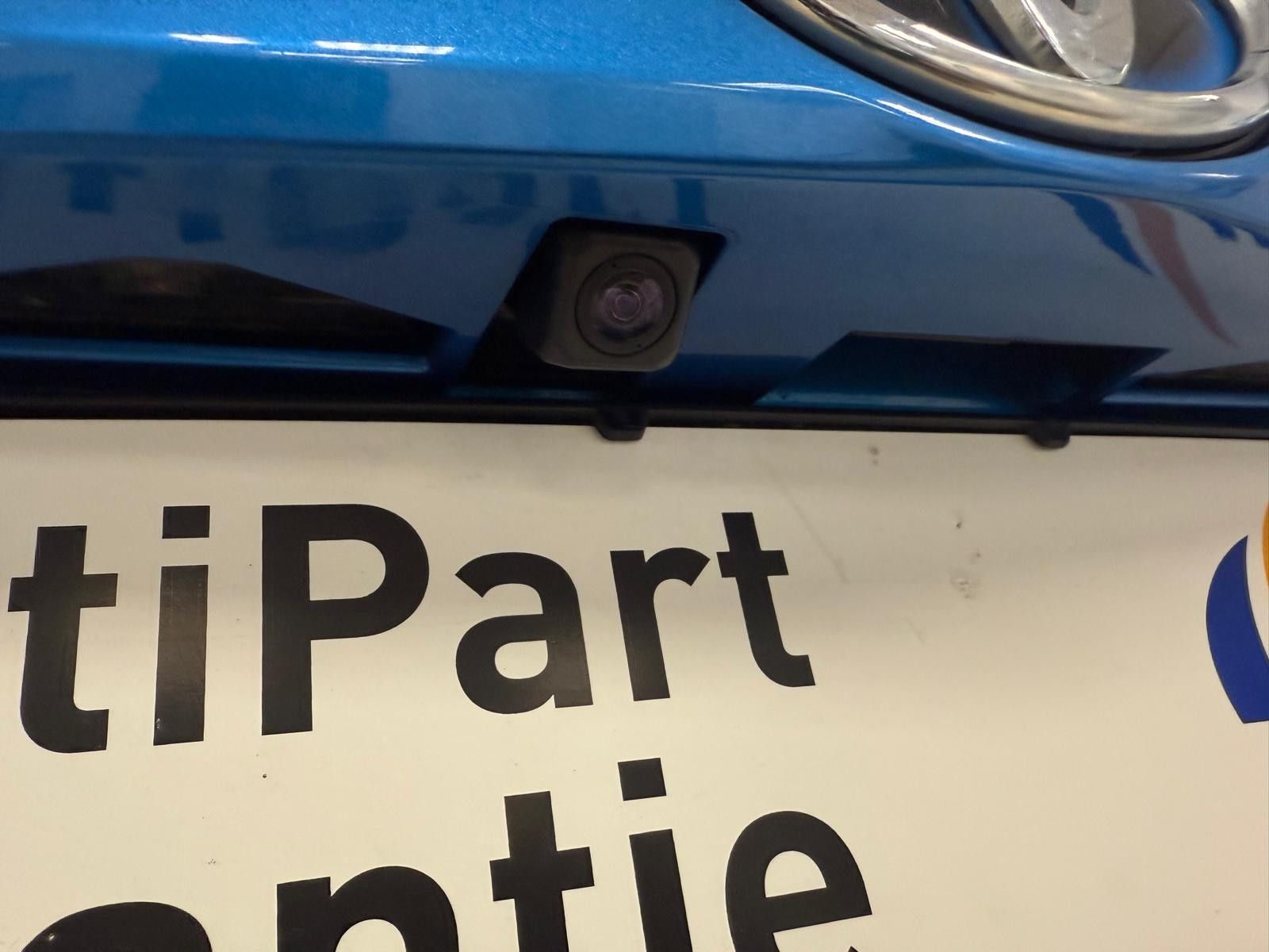 Fahrzeugabbildung Toyota RAV 4 RAV4 Hybrid Edition/ 1.HAND/AHK/KAMERA/LED