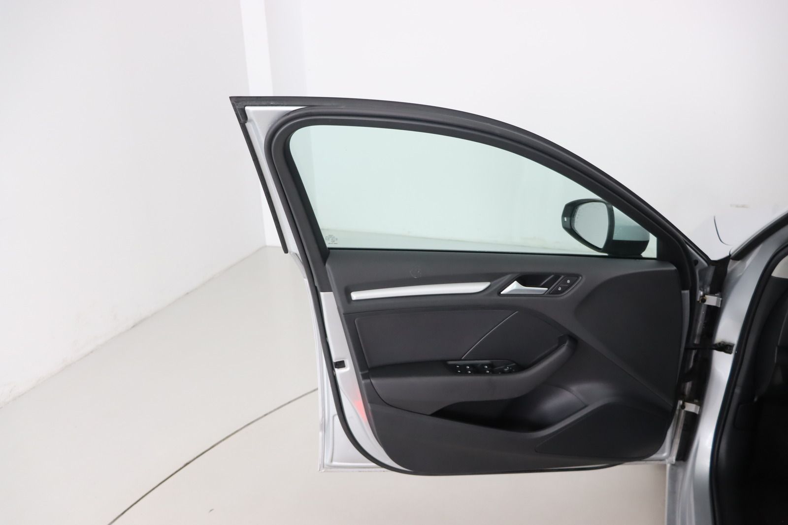 Fahrzeugabbildung Audi A3 1.4 TFSI Ambiente Sportback * Navi * Bi-Xenon