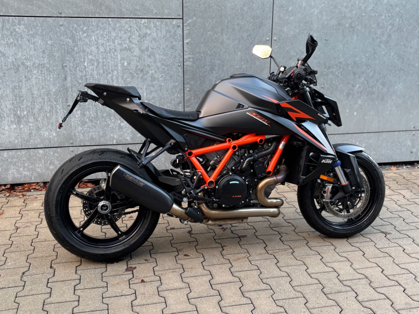 Fahrzeugabbildung KTM 1390 Super Duke R Evo 2024 Techpack, Remus