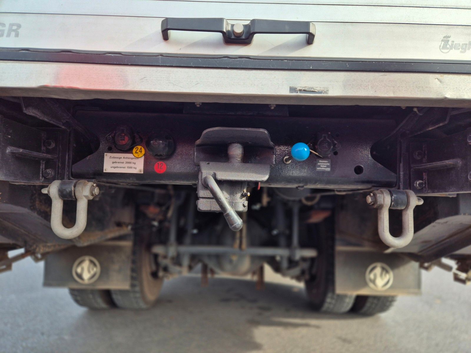 Fahrzeugabbildung Mercedes-Benz 1224 AF 16/12 Löschfahrzeug 1.680l