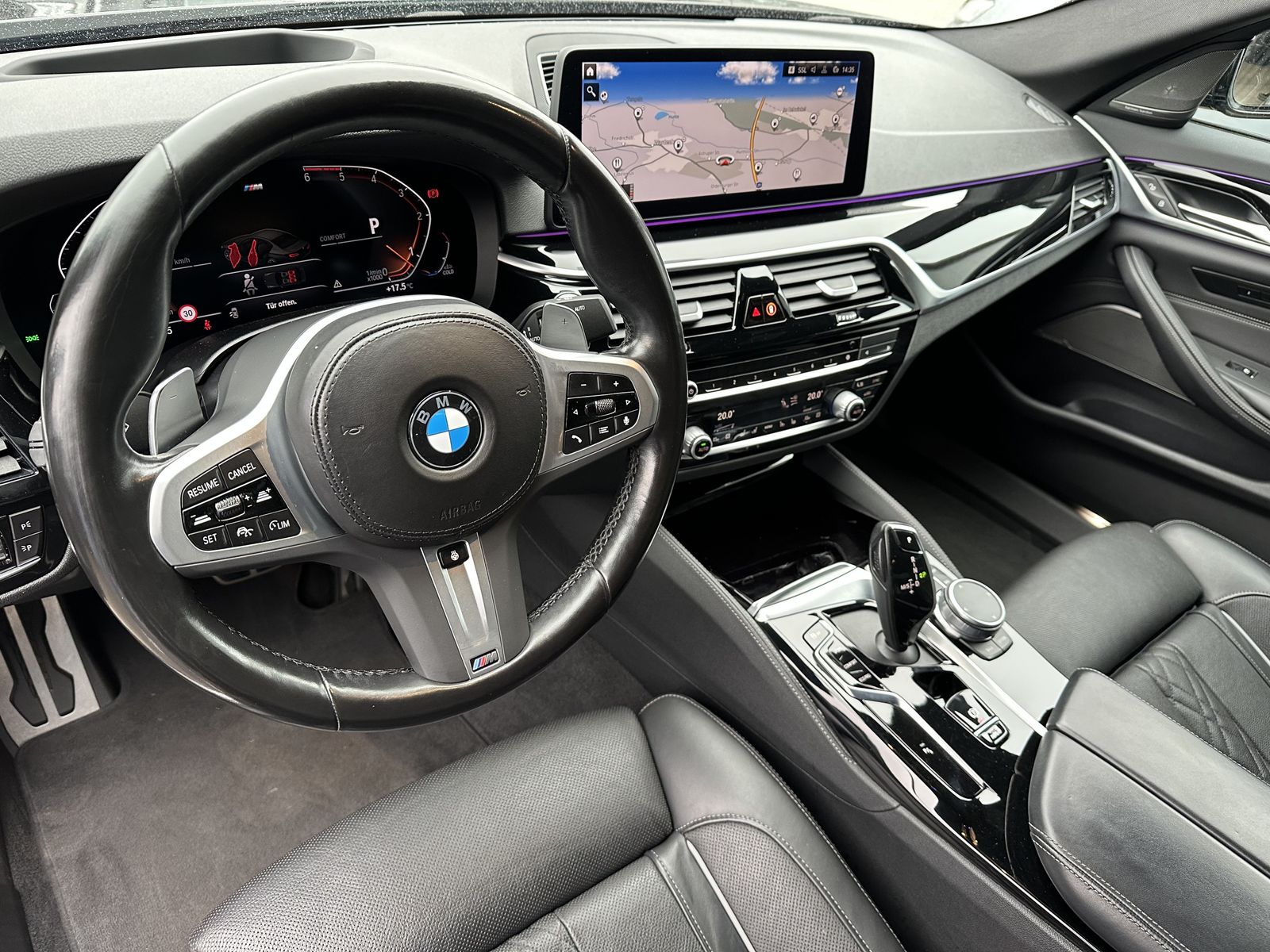 Fahrzeugabbildung BMW 540d xDrive M-Sport NAV+LASER+HUD+20ZO+GLASDACH